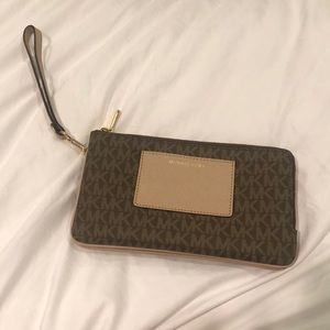 Michael Kors wristlet